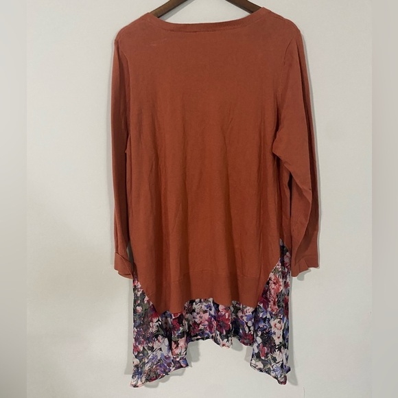 LOGO by Lori Goldstein - Sweater Top with Floral accent - Picture 10 of 12